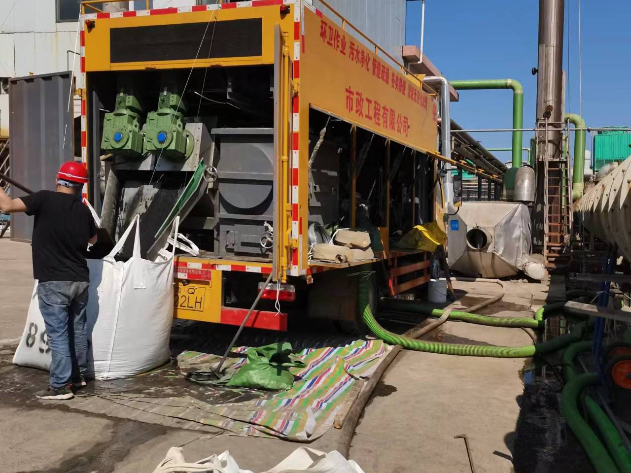 陇南淤泥压干处理